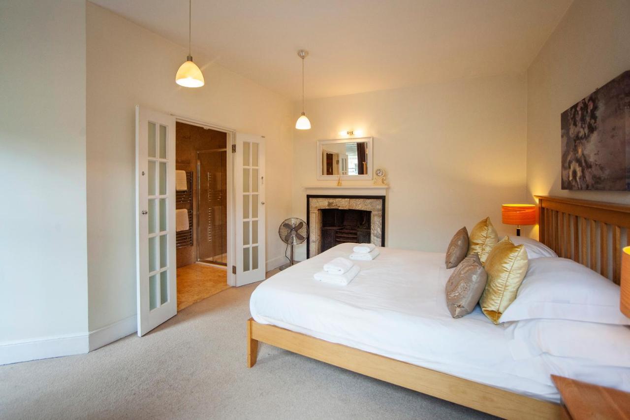 Stunning Spacious Central Apartment Near Parade Gardens Bath Exterior photo